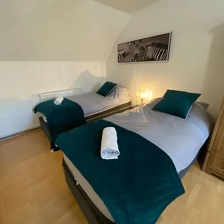 Modern Spacious Flat In Ipswich - Sleeps 6 - Parking Freston Exterior foto