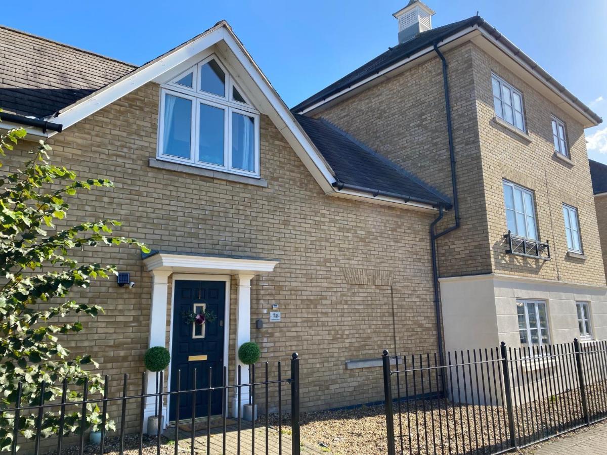 Apartment Modern Spacious Flat In Ipswich - Sleeps 6 - Parking *